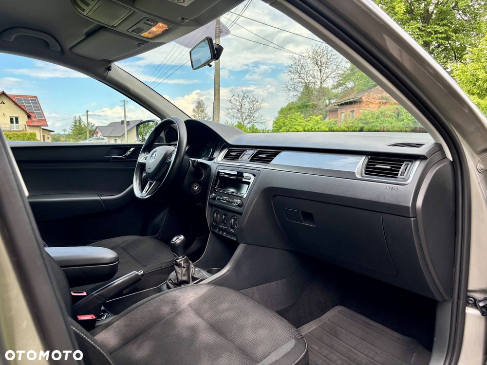 Skoda RAPID 1.2 TSI Ambition - 36