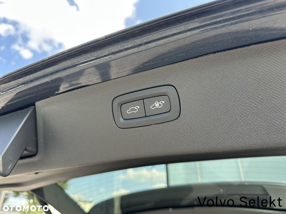 Volvo XC 90 - 31