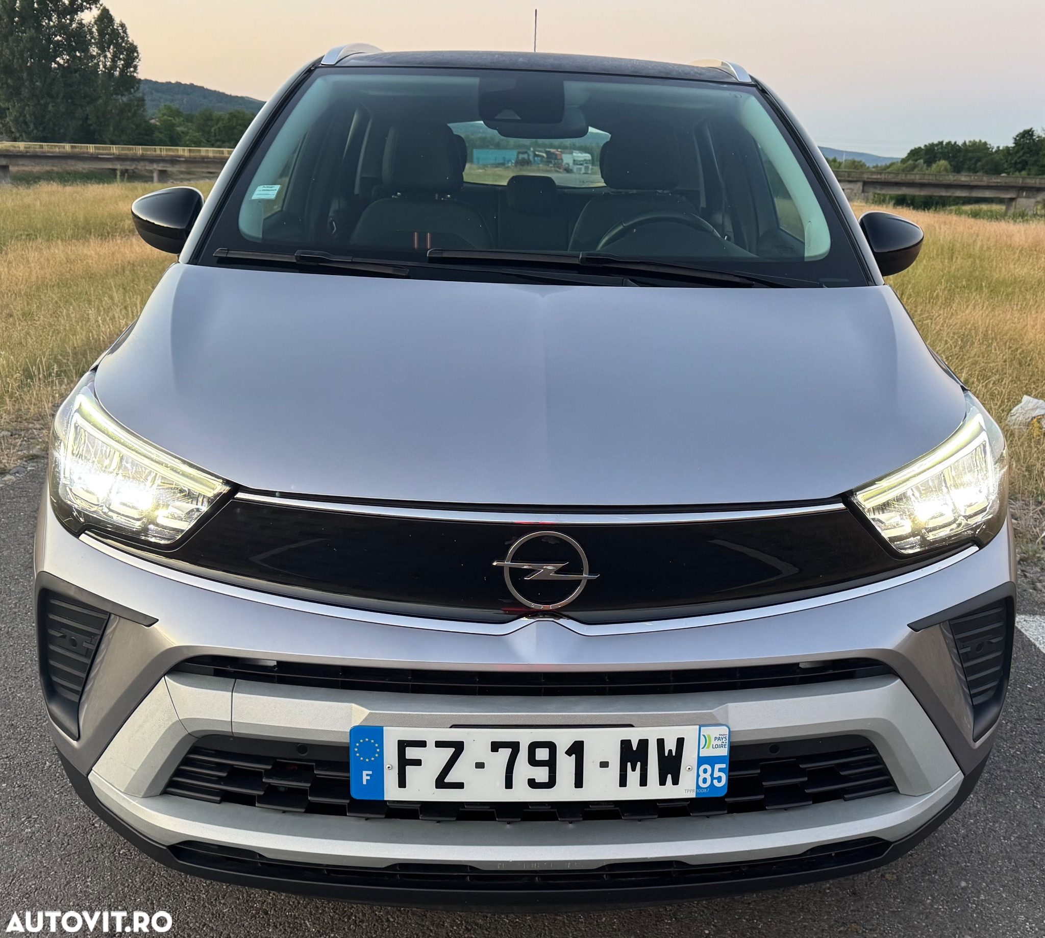 Opel Crossland 1.2 Automatik Business Elegance - 2