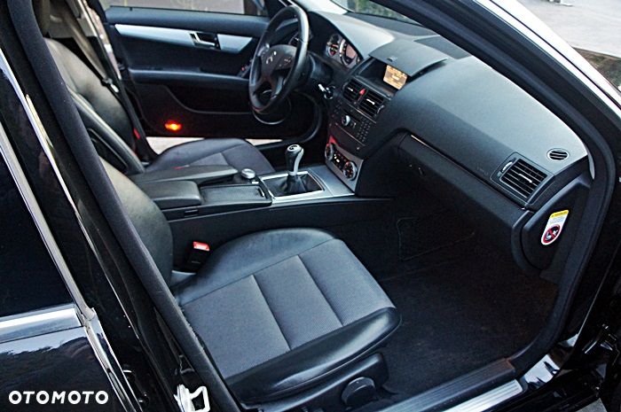 Mercedes-Benz Klasa C 180 Kompressor - 17