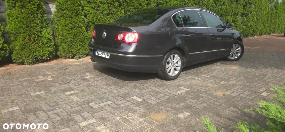 Volkswagen Passat 2.0 FSI Sportline - 6