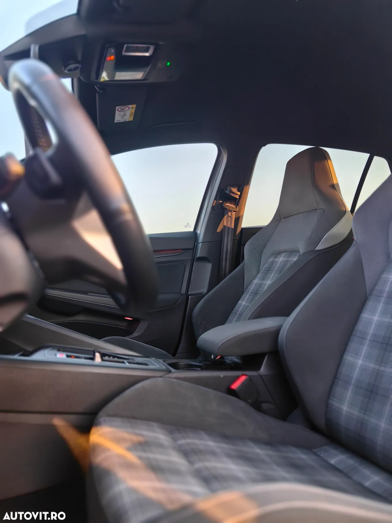 Volkswagen Golf 2.0 TDI DSG GTD - 12