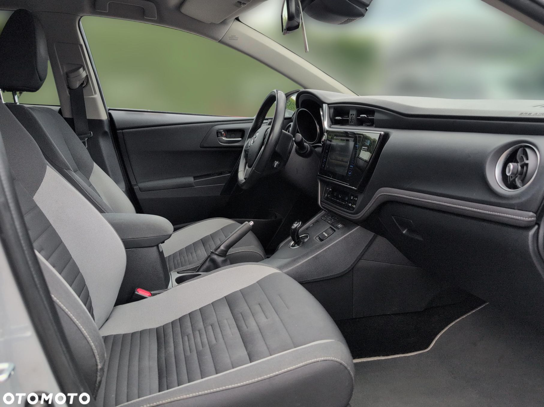 Toyota Auris Hybrid 135 Freestyle - 10