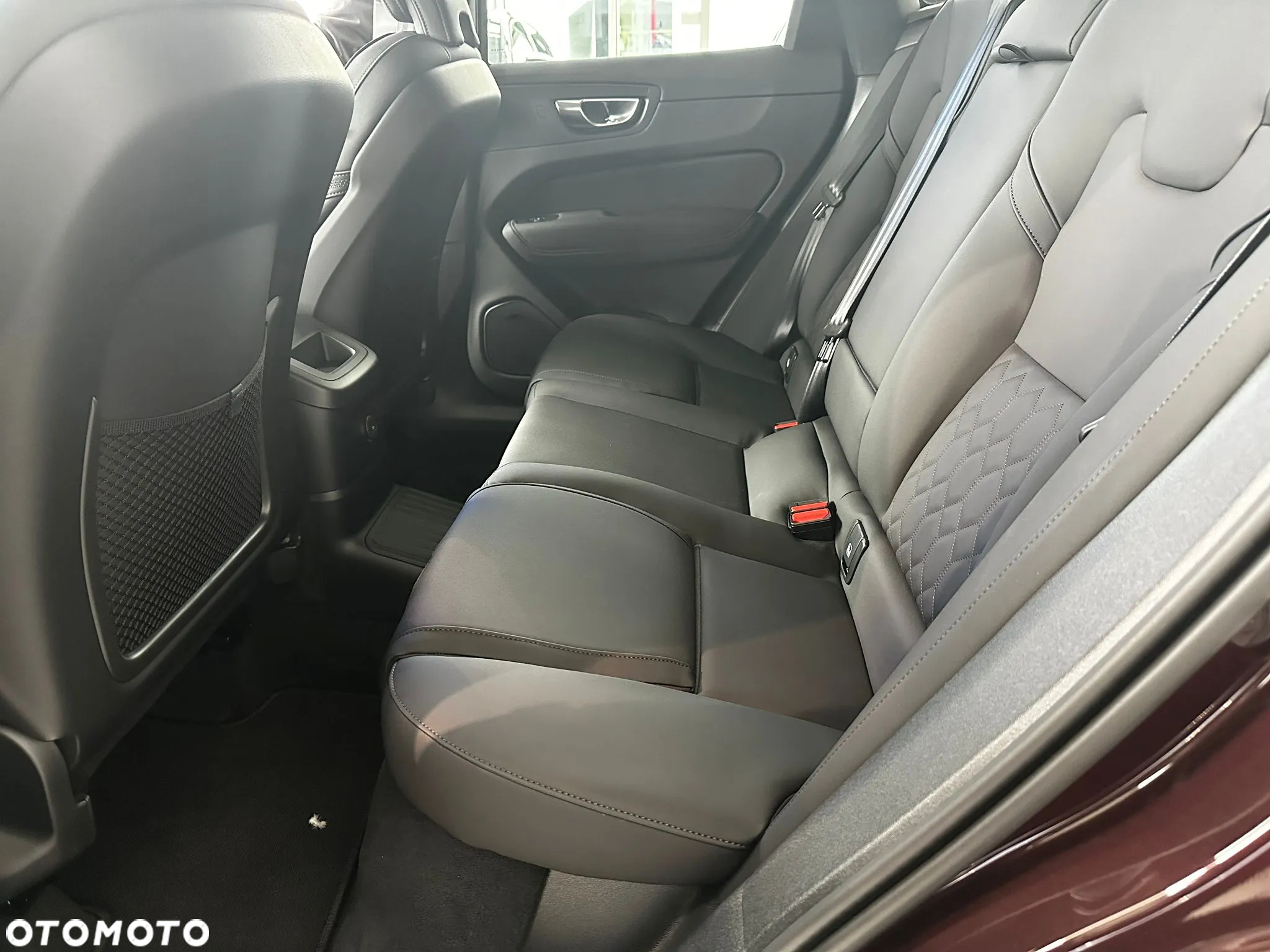 Volvo XC 60 B5 B AWD Plus Bright - 16