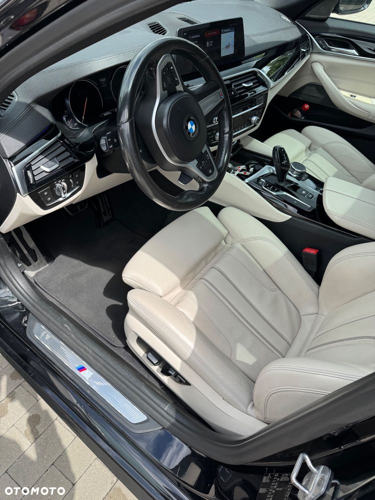 BMW Seria 5 525d - 13