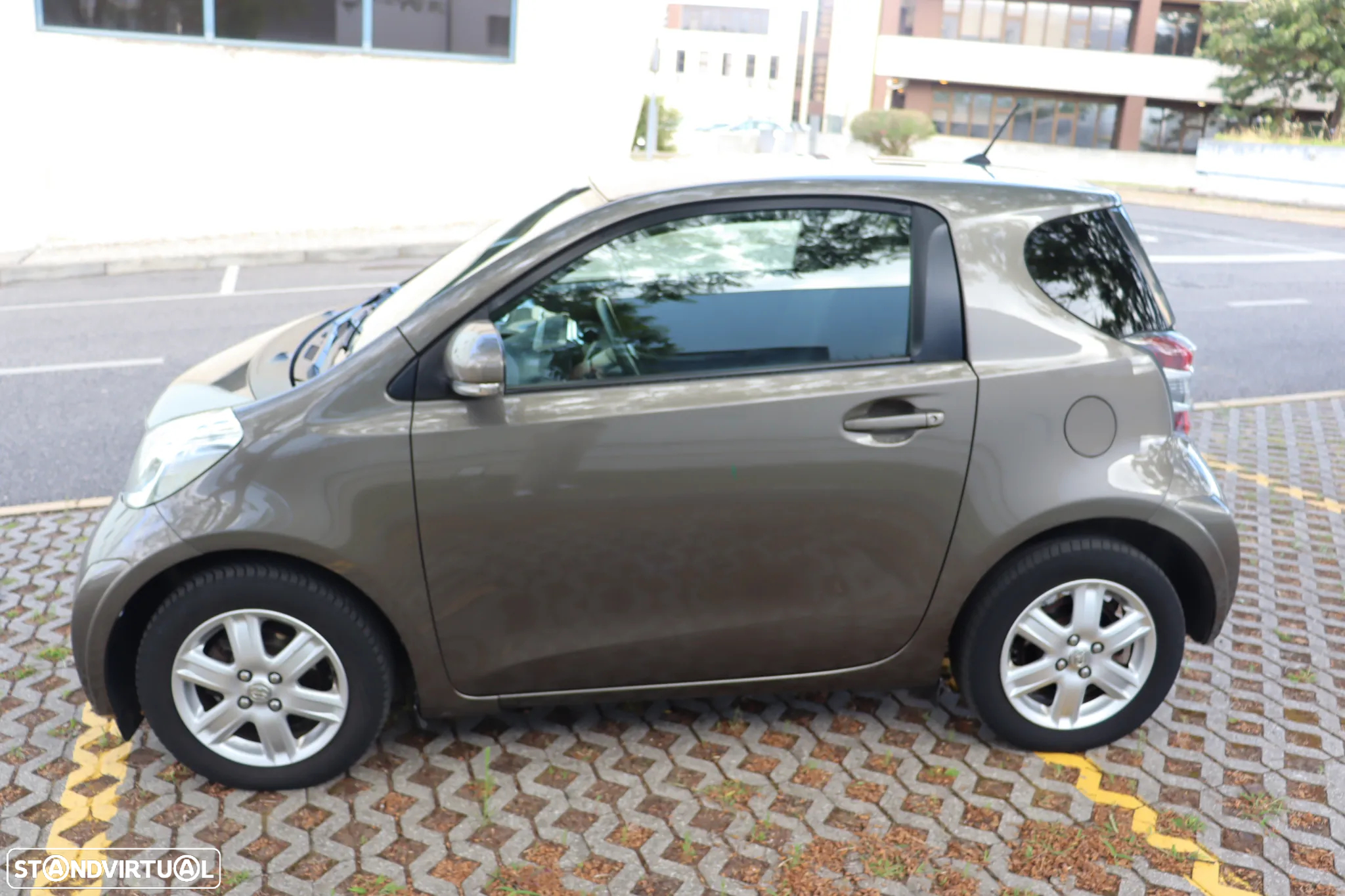 Toyota iQ 1.4 D-4D 2 EP - 36