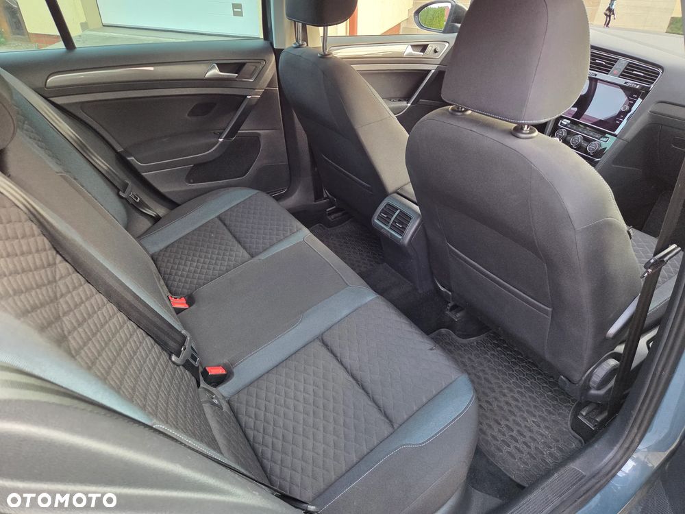 Volkswagen Golf - 13