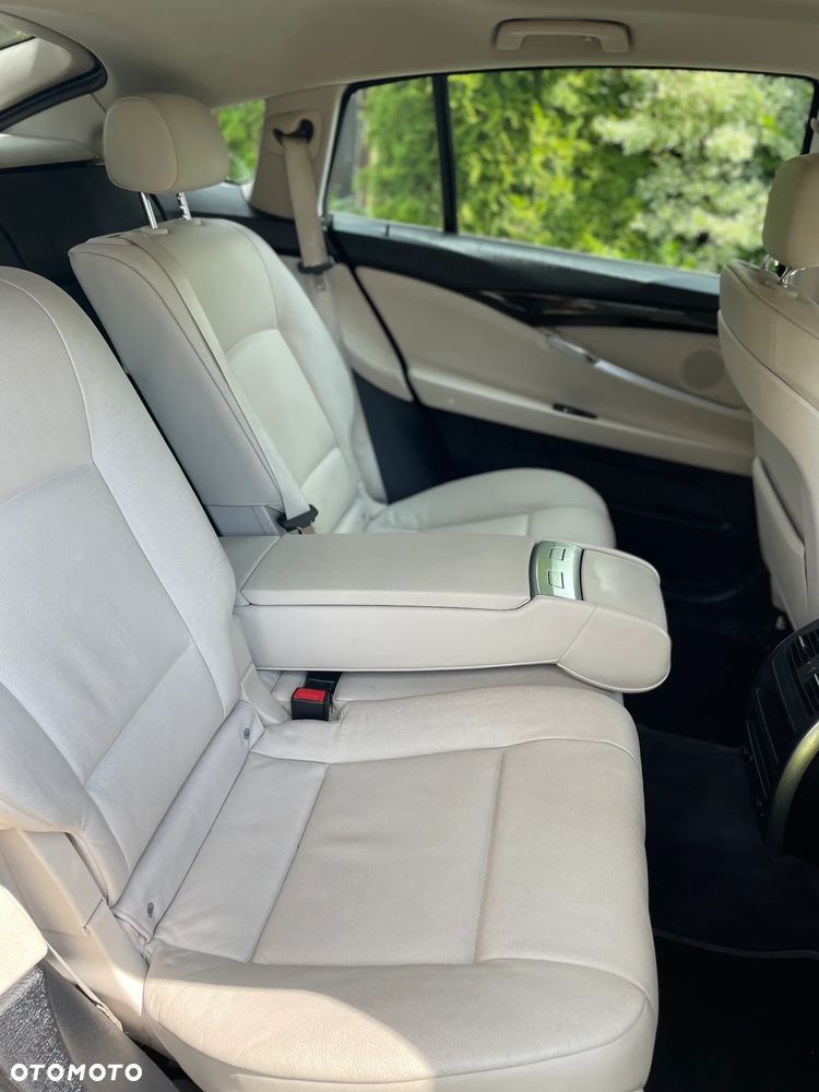 BMW 5GT 530d - 13