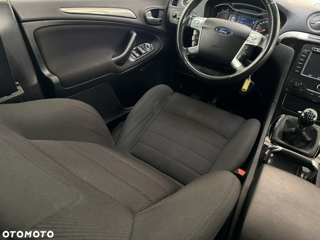 Ford S-Max - 22