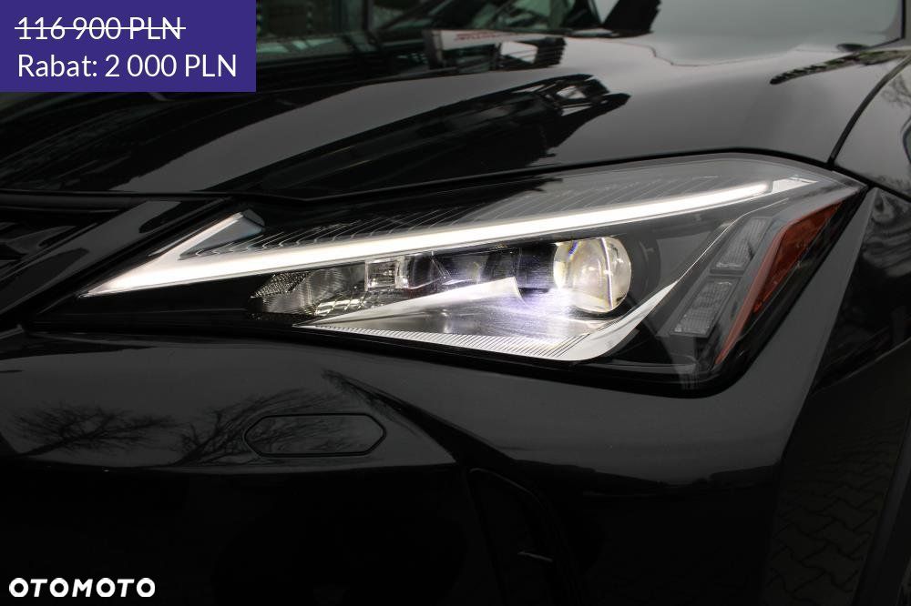 Lexus UX - 35
