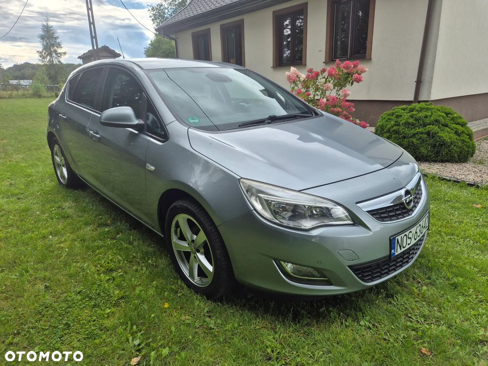 Opel Astra 1.4 T Cosmo - 1