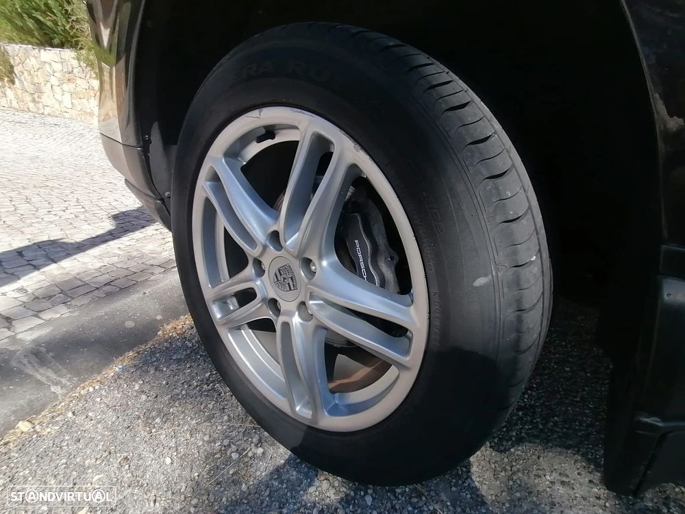 Porsche Cayenne Tiptronic S - 16