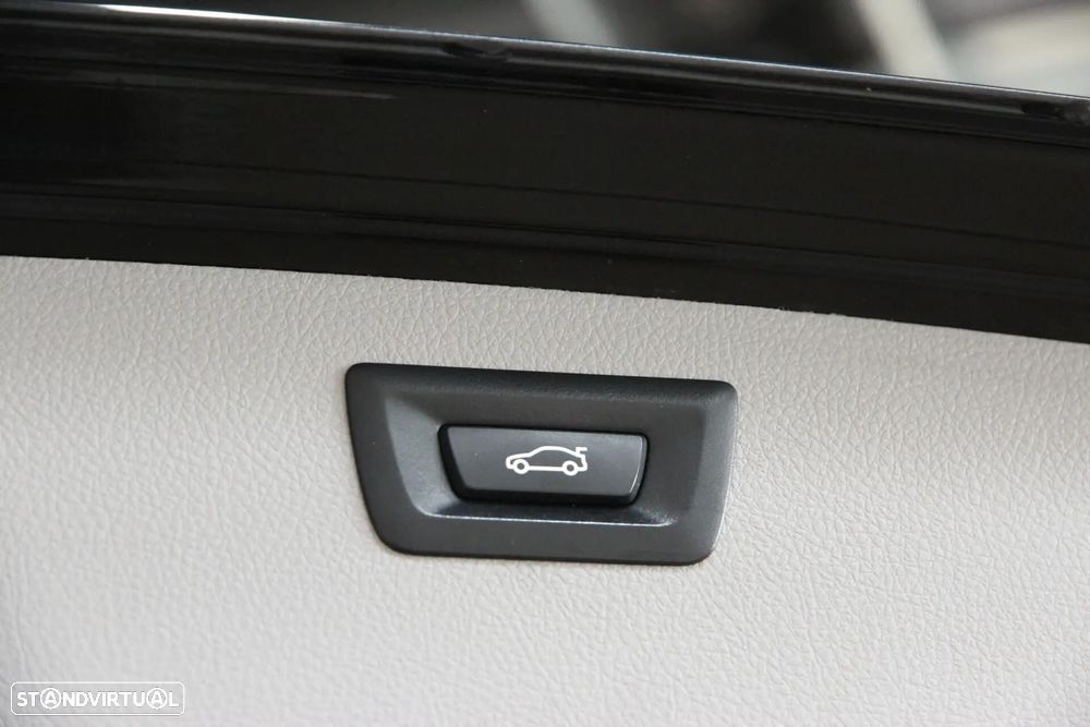 BMW 318 d Line Sport Auto - 26