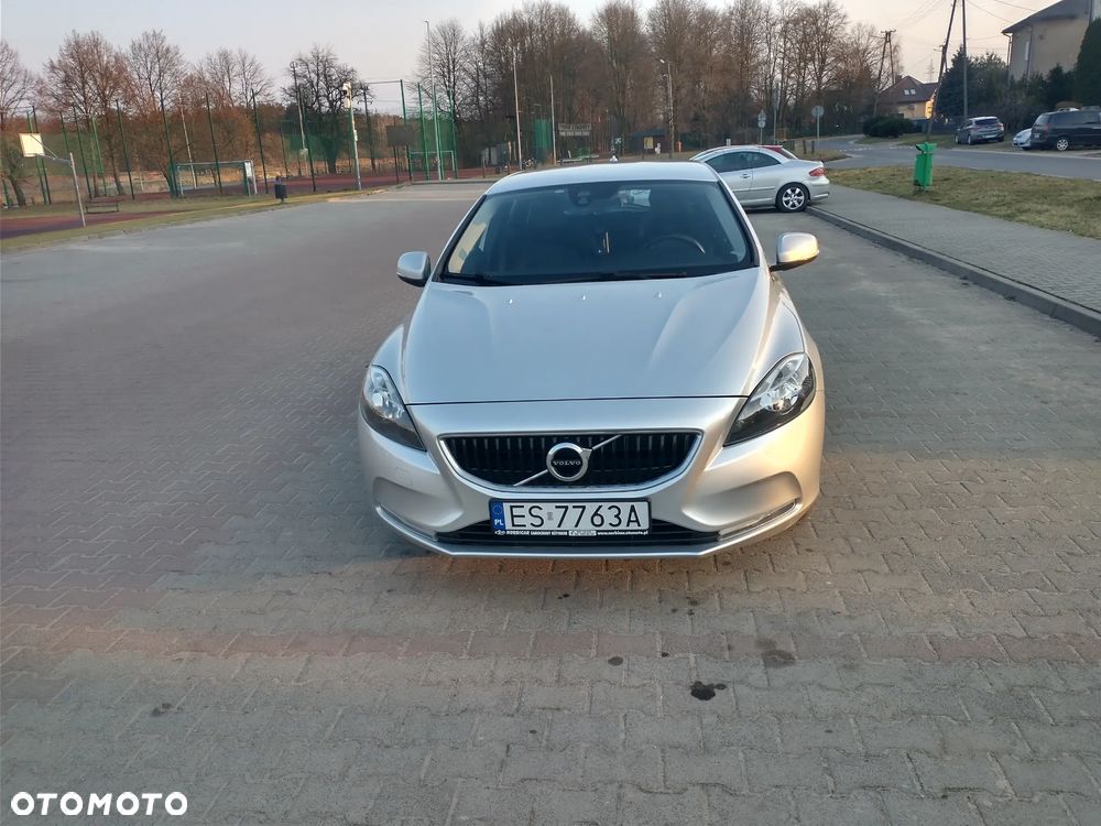 Volvo V40 D2 - 9