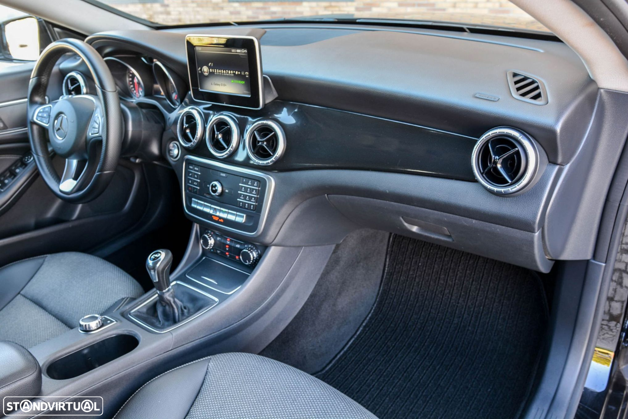 Mercedes-Benz CLA 180 d Shooting Brake Urban - 32