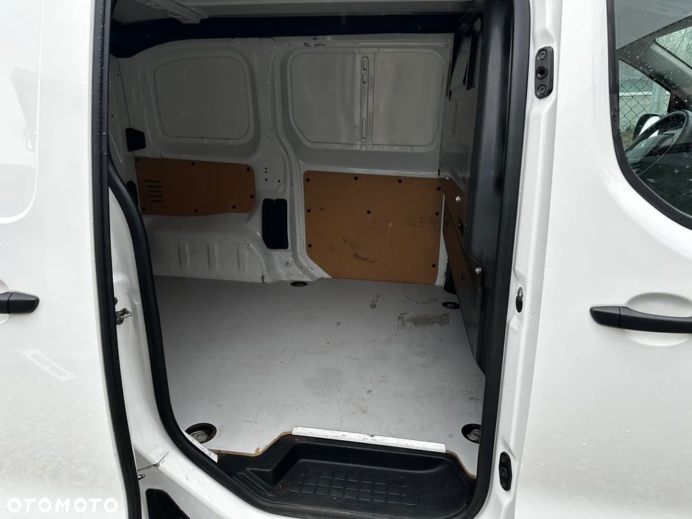 Peugeot EXPERT - 13