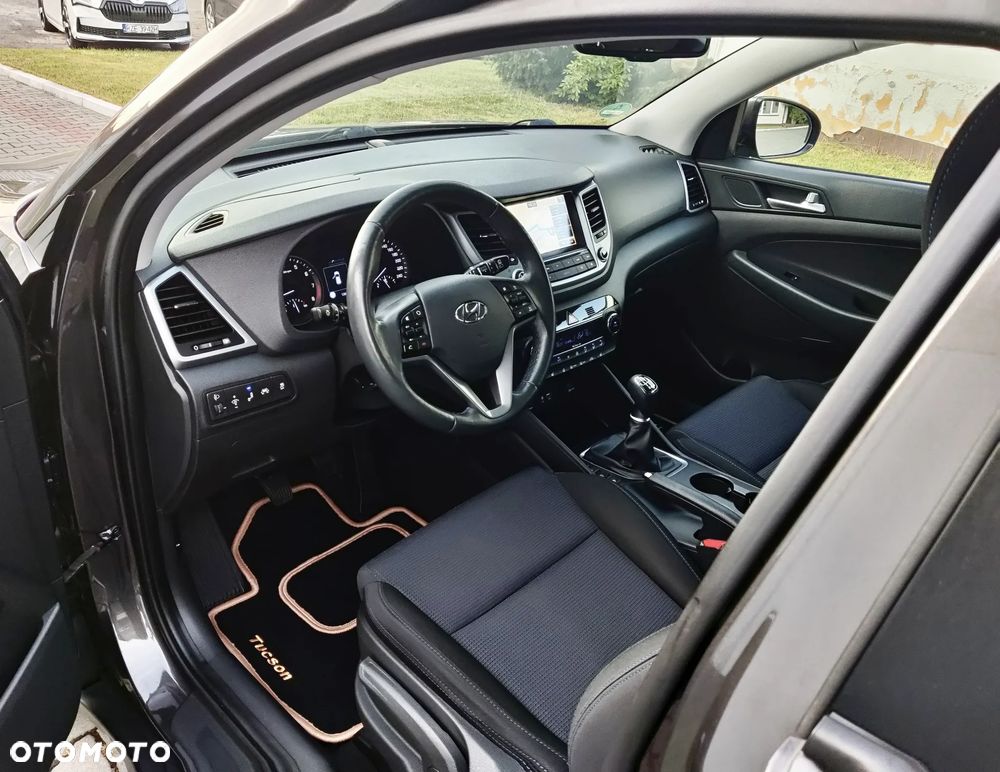 Hyundai Tucson blue 1.6 GDi 2WD Navi - 26