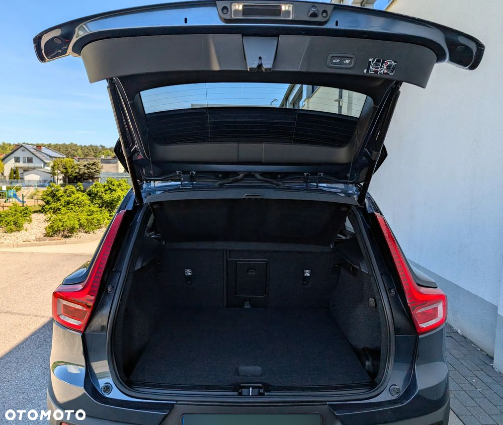 Volvo XC 40 82kWh P8 Recharge AWD Pro - 23
