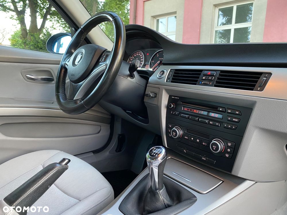 BMW Seria 3 320d - 34