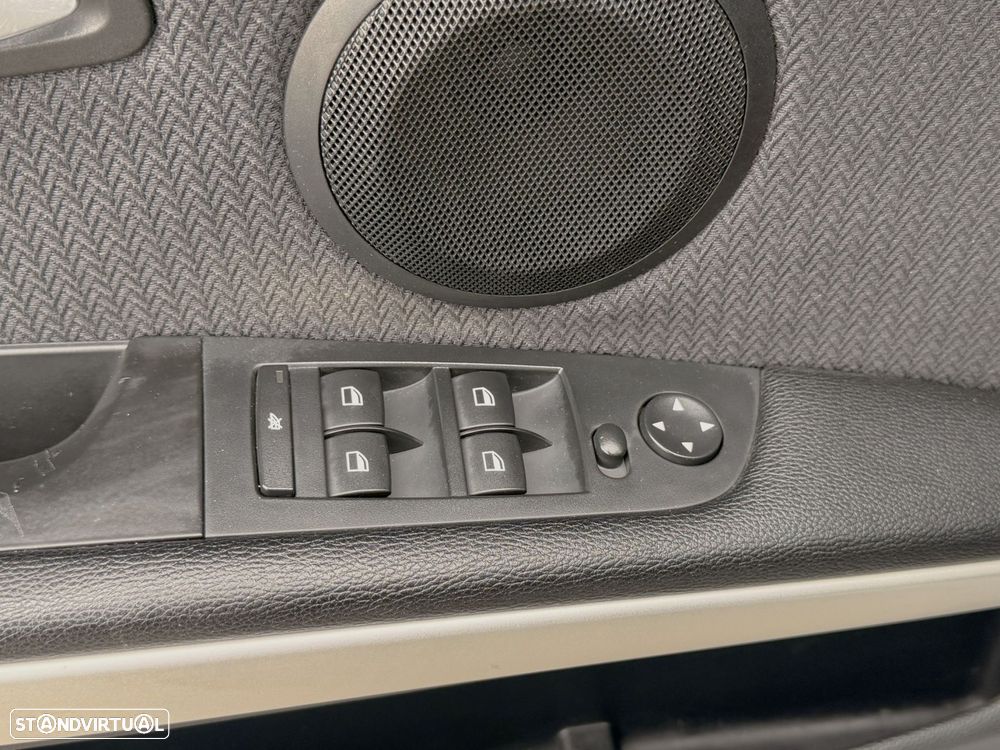 BMW 320 d Navigation - 30