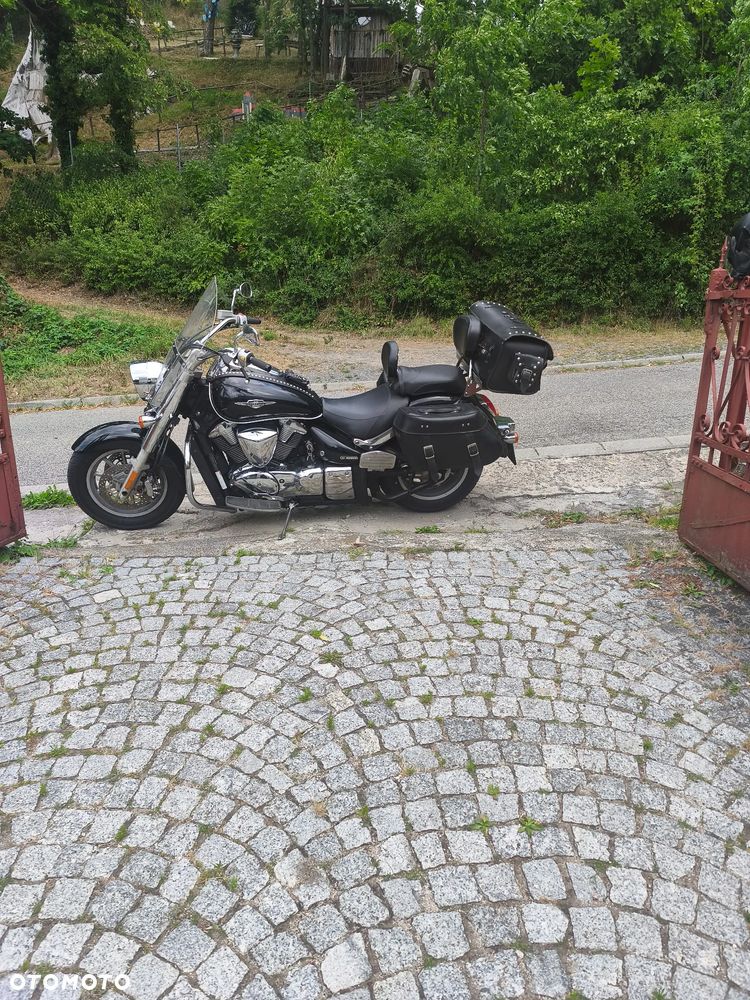 Suzuki Intruder - 10