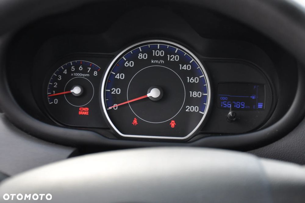 Hyundai i10 1.1 Edition 20 - 21