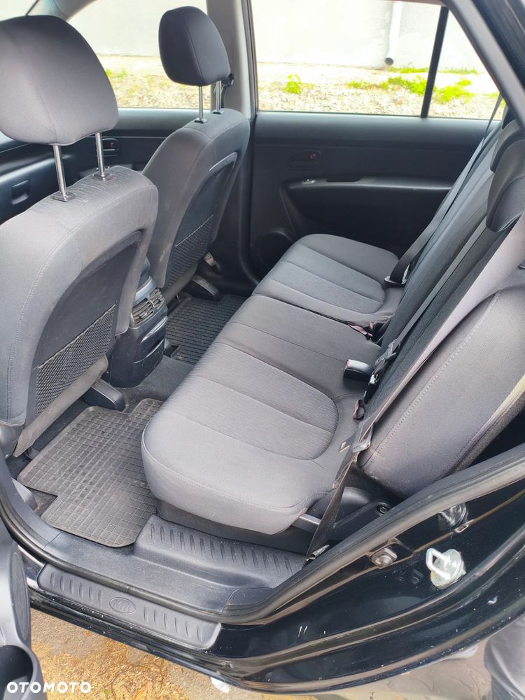 Kia Carens 2.0 EX - 9