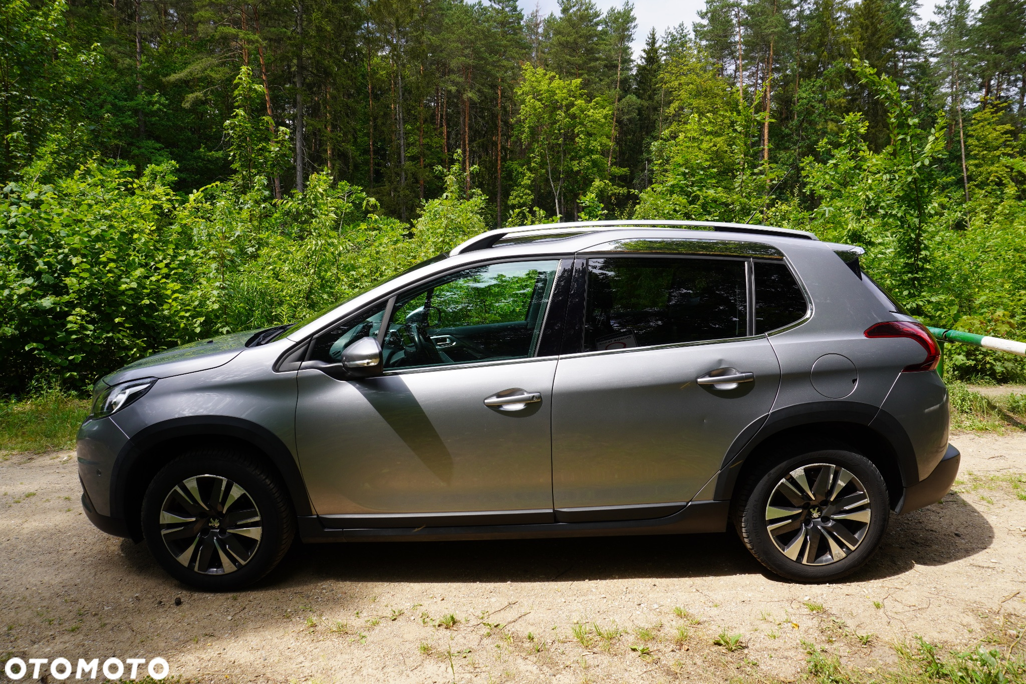 Peugeot 2008 1.2 Pure Tech Allure S&S EAT6 - 9