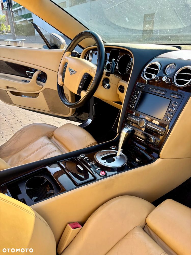 Bentley Continental GT - 13