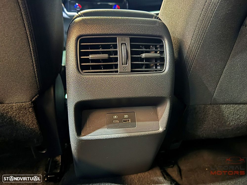 Nissan Qashqai 1.3 DIG-T N-Connecta Xtronic - 37