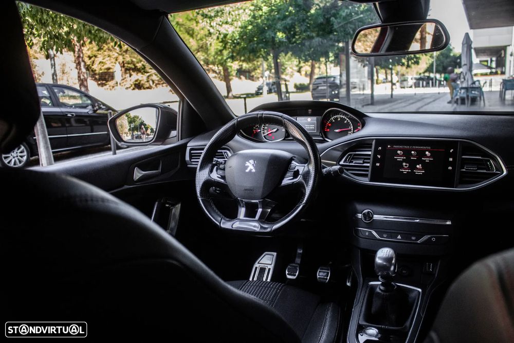 Peugeot 308 1.5 BlueHDi GT Line - 23