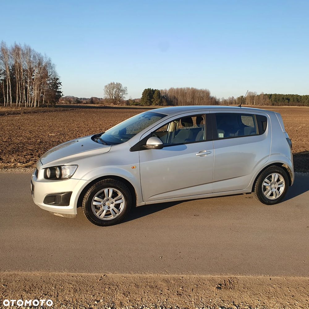 Chevrolet Aveo 1.4 16V LS Design+ - 3