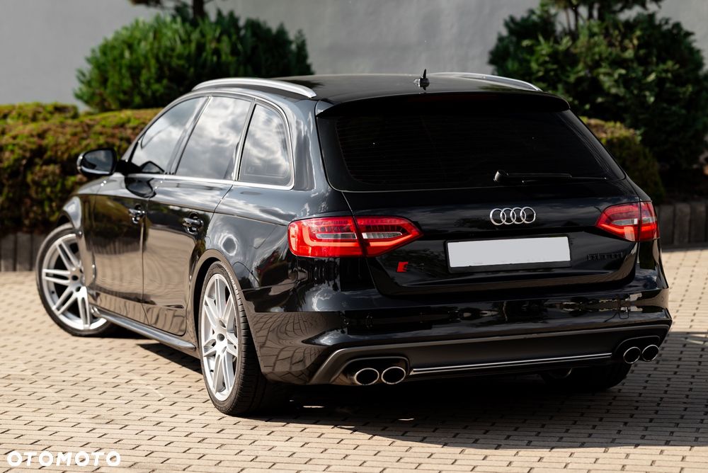 Audi S4 Avant S tronic - 12