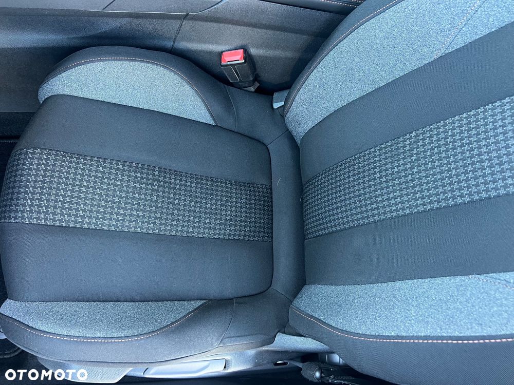 Peugeot 3008 1.6 BlueHDi Allure S&S EAT6 - 22