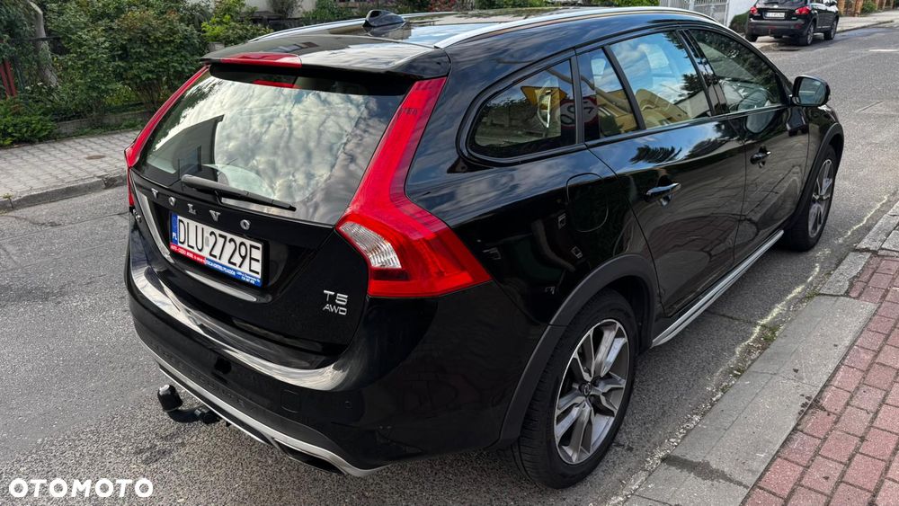 Volvo V60 Cross Country T5 AWD Summum - 3