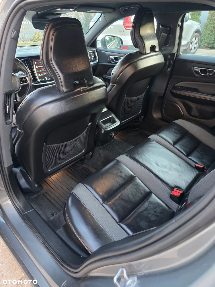 Volvo V60 D4 R-Design - 6