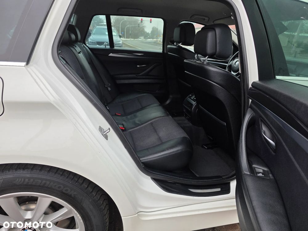 BMW Seria 5 520d Sport-Aut - 11