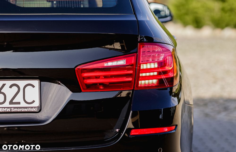 BMW Seria 5 530d xDrive - 17