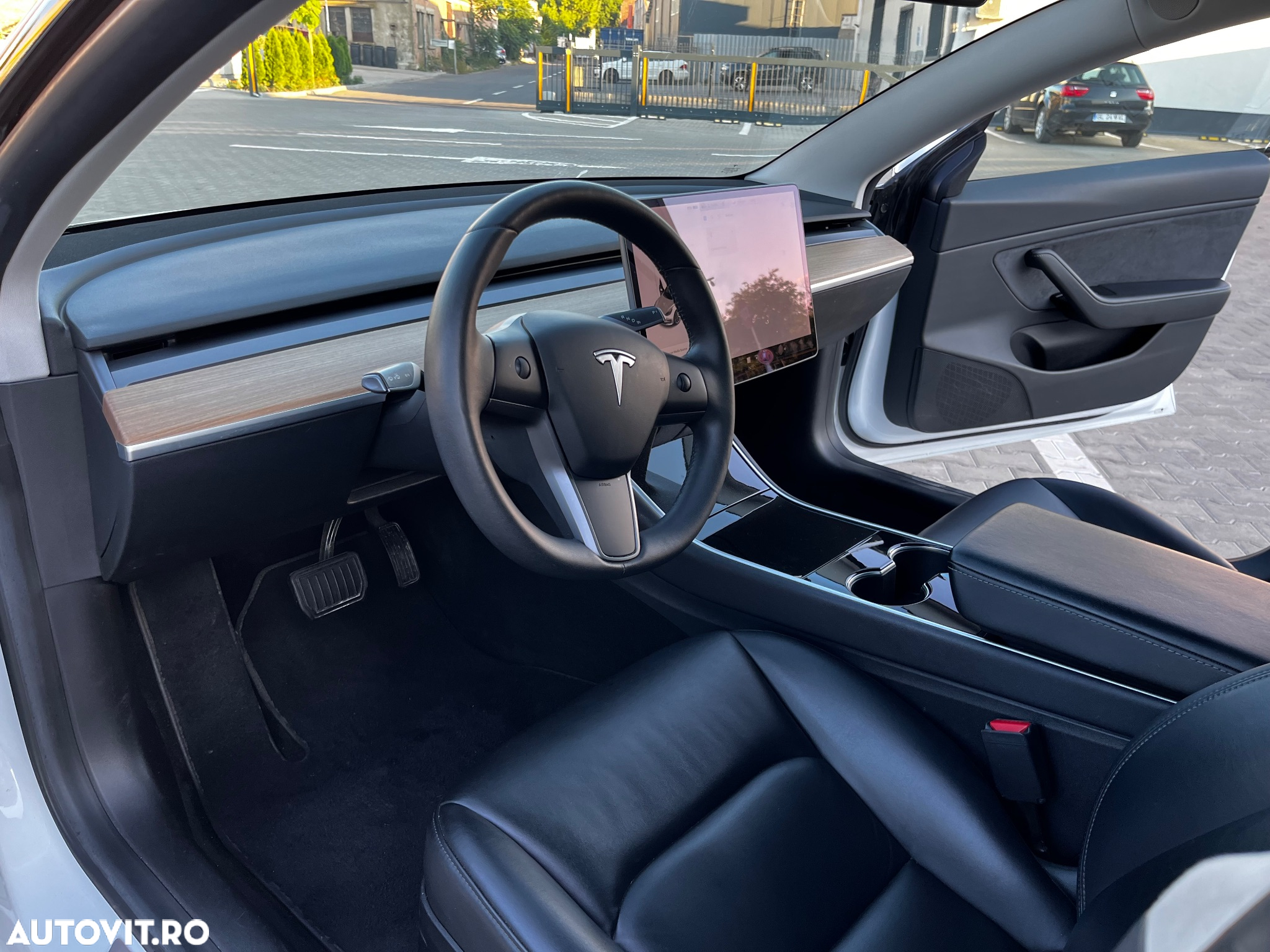 Tesla Model 3 - 10