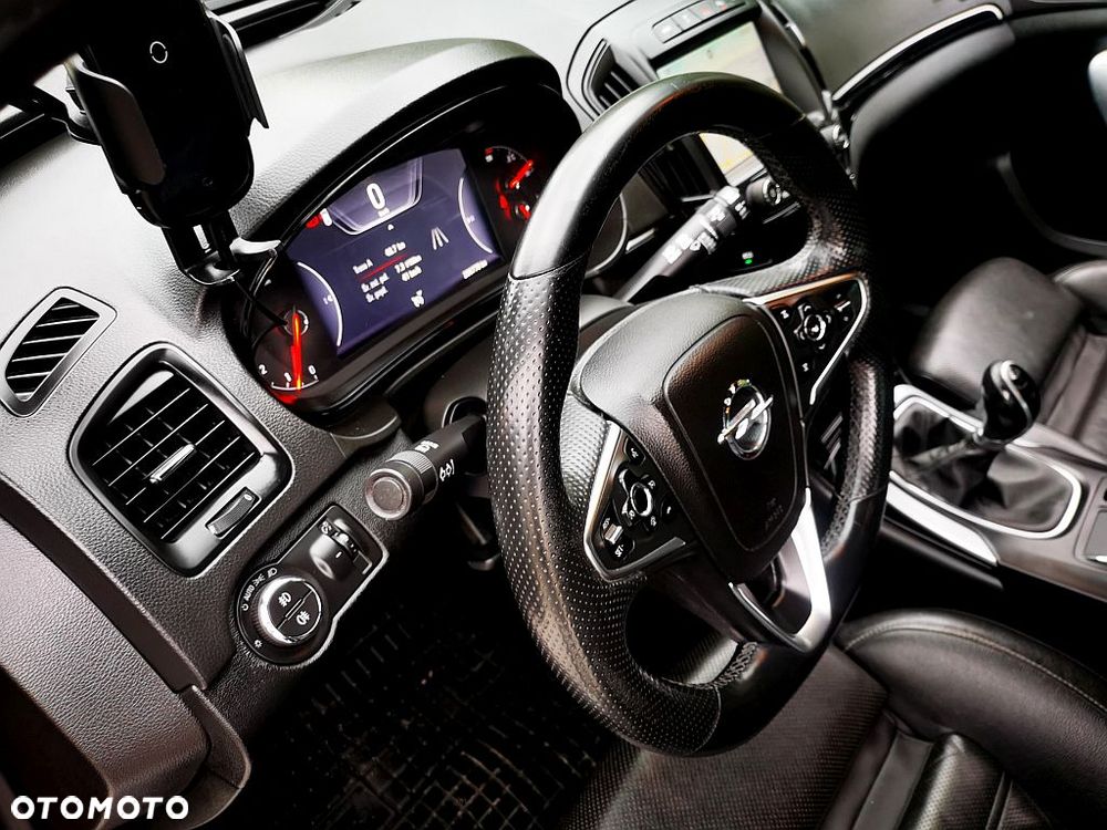 Opel Insignia - 16