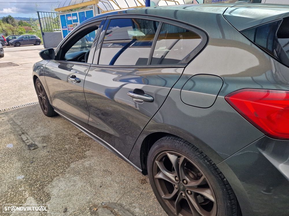 Ford Focus 1.0 EcoBoost ST-Line - 6