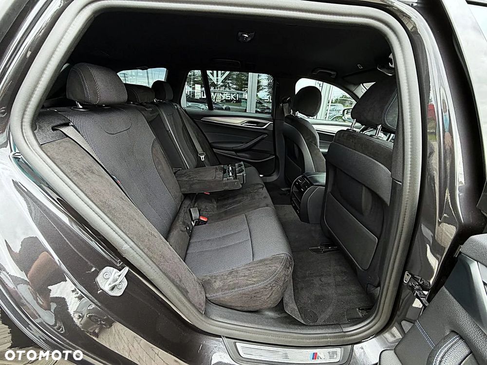 BMW Seria 5 520d xDrive M Sport Edition - 23