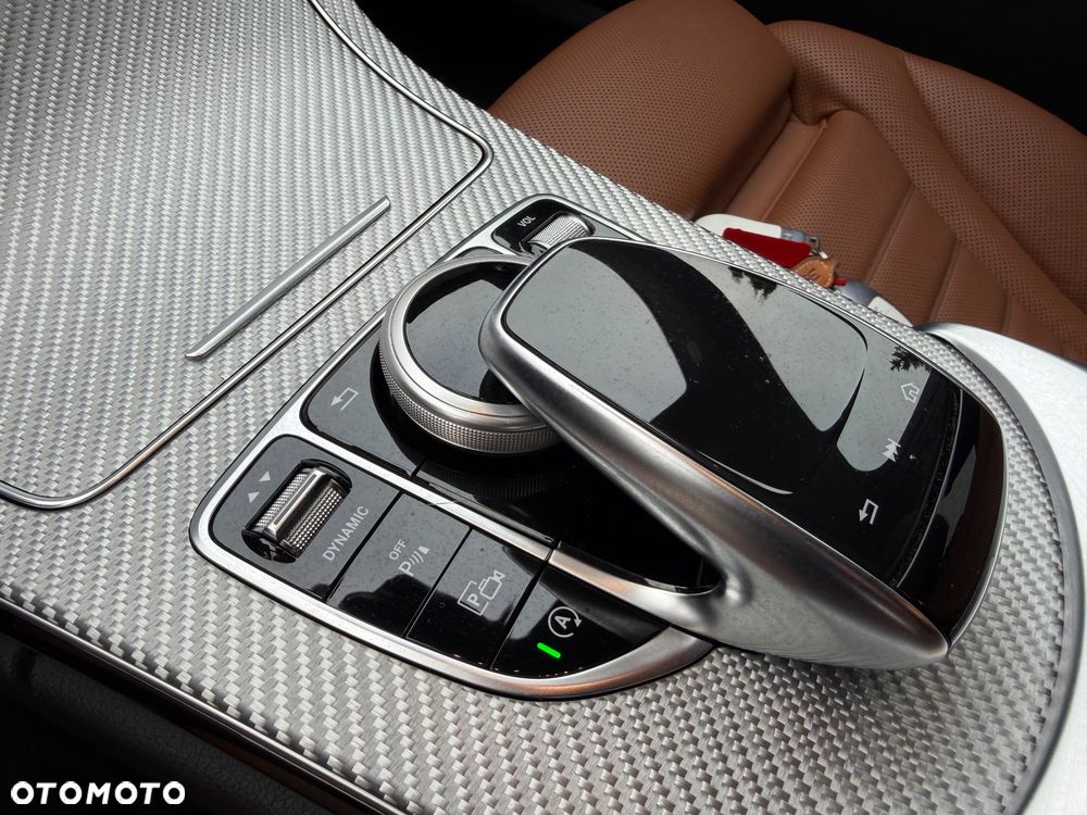 Mercedes-Benz Klasa C 220 d 9G-TRONIC AMG Line - 22