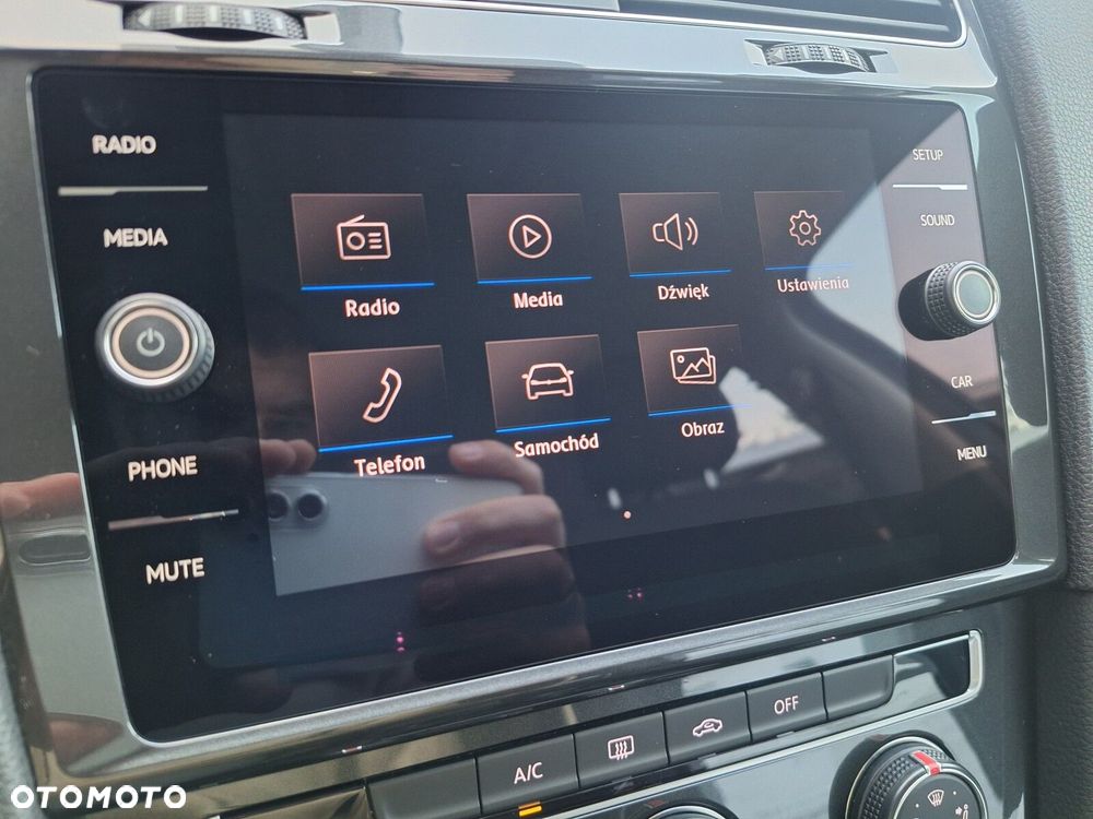 Volkswagen Golf 1.5 TSI BMT Evo Comfortline - 22