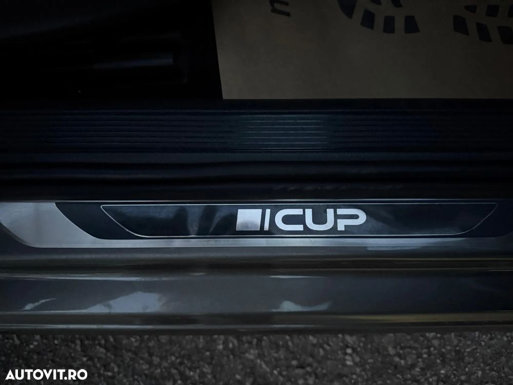 Volkswagen Golf 1.6 TDI BlueMotion Technology Cup - 14