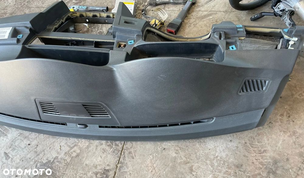 Deska rozdzielcza BMW E90 E91 lift NAVI OE - 6