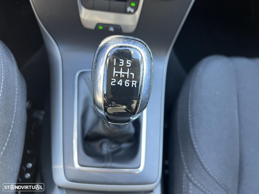 Volvo V40 2.0 D2 Kinetic - 33