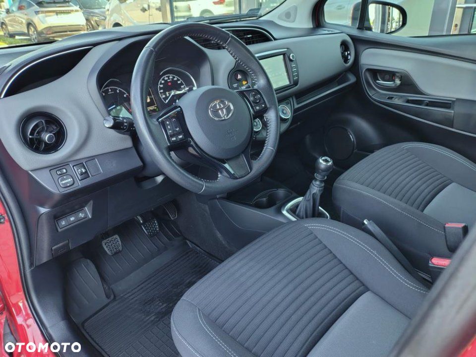 Toyota Yaris - 16