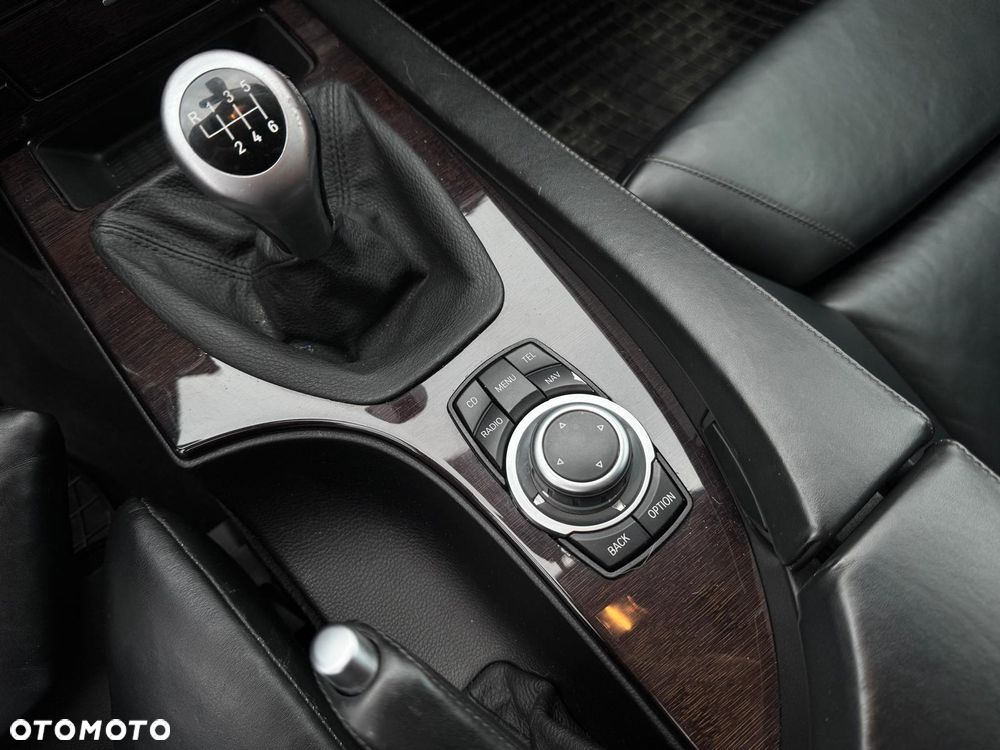 BMW Seria 5 520d Edition Exclusive - 11