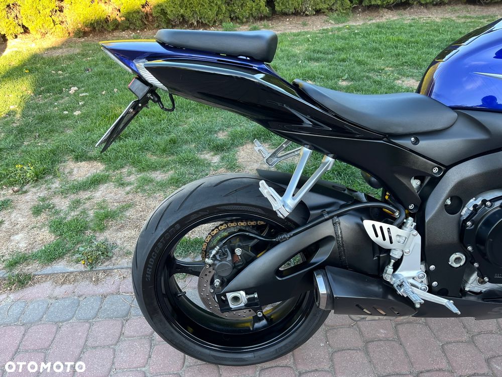 Suzuki GSX-R - 19